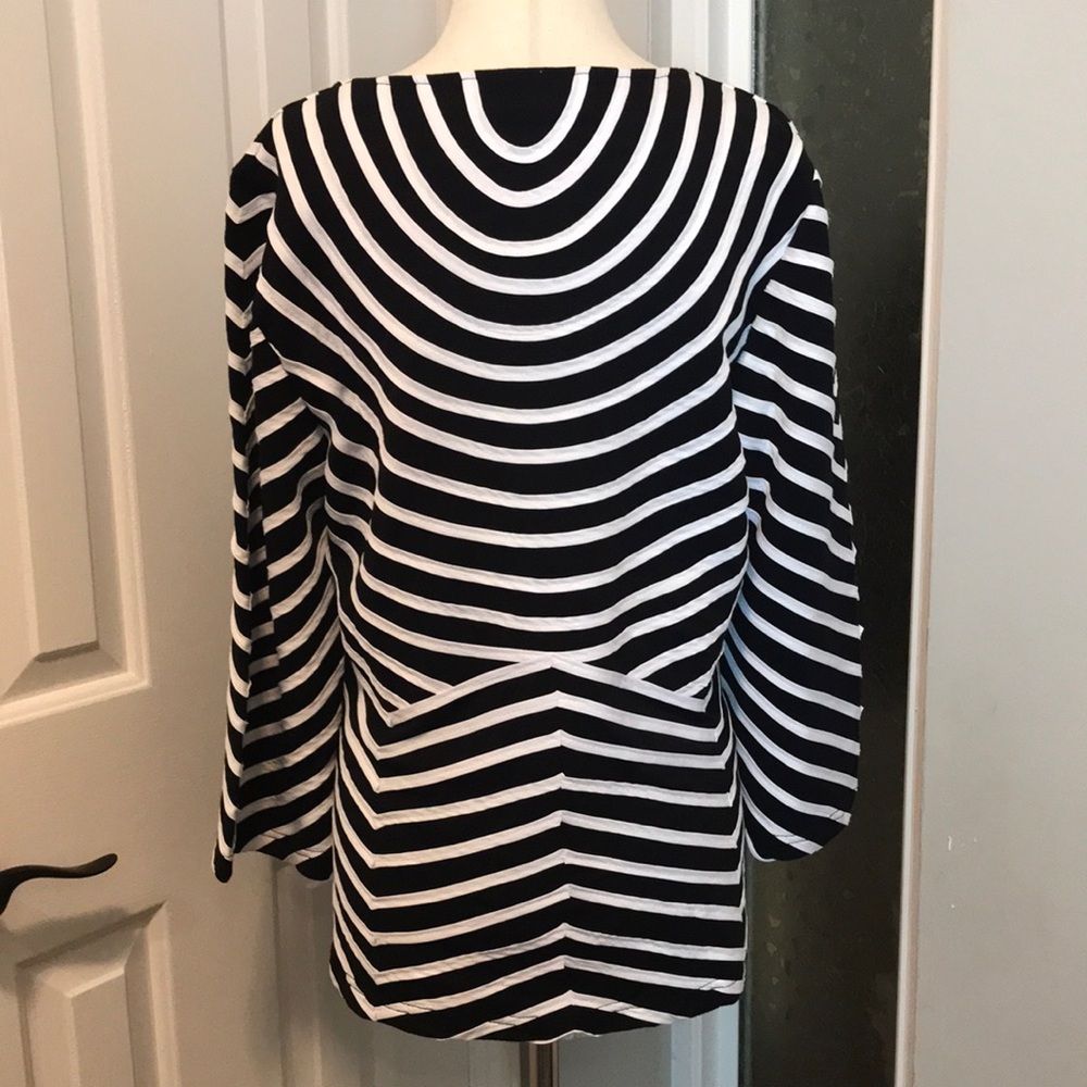 Like-new! Black and White Striped Knit Top - Picture 4 of 10